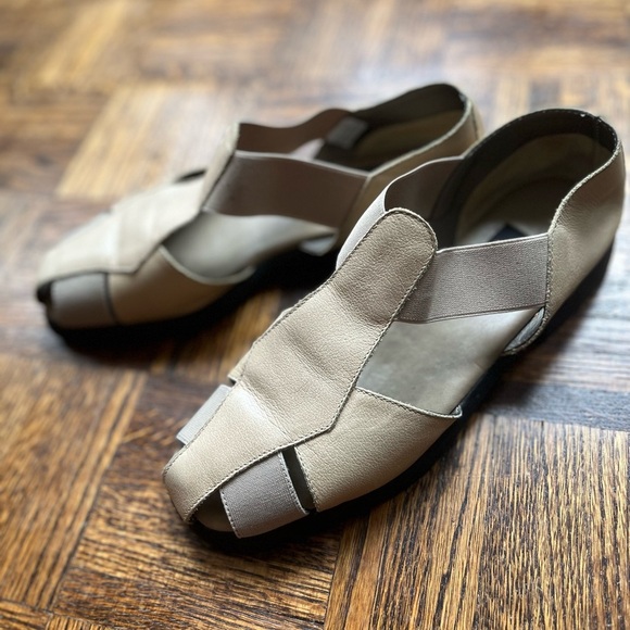 Aerosoles Leather Vintage Fisherman Sandals - Picture 10 of 11